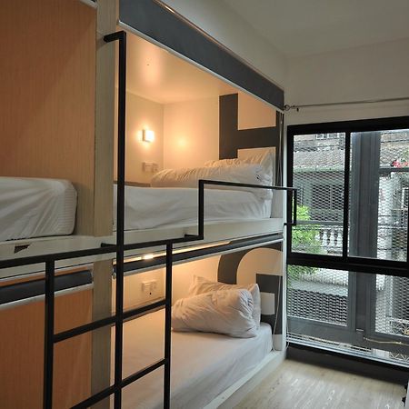 Monkeynap Hostel Bangkok Ngoại thất bức ảnh