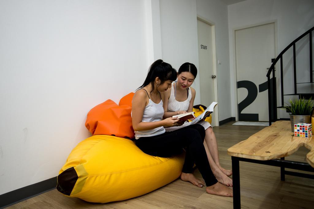 Monkeynap Hostel Bangkok Ngoại thất bức ảnh