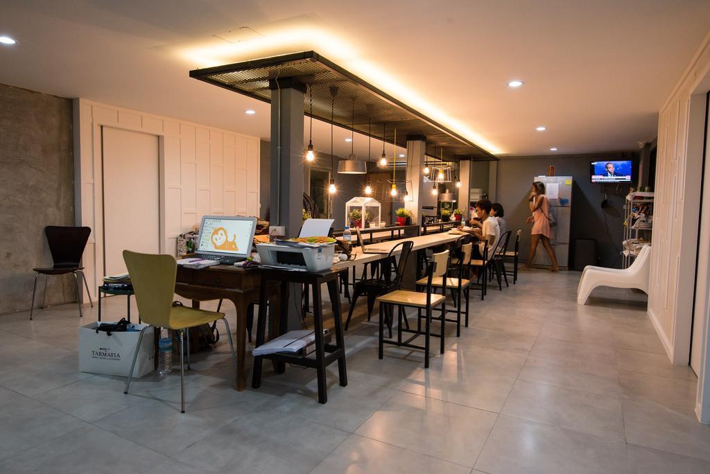 Monkeynap Hostel Bangkok Ngoại thất bức ảnh