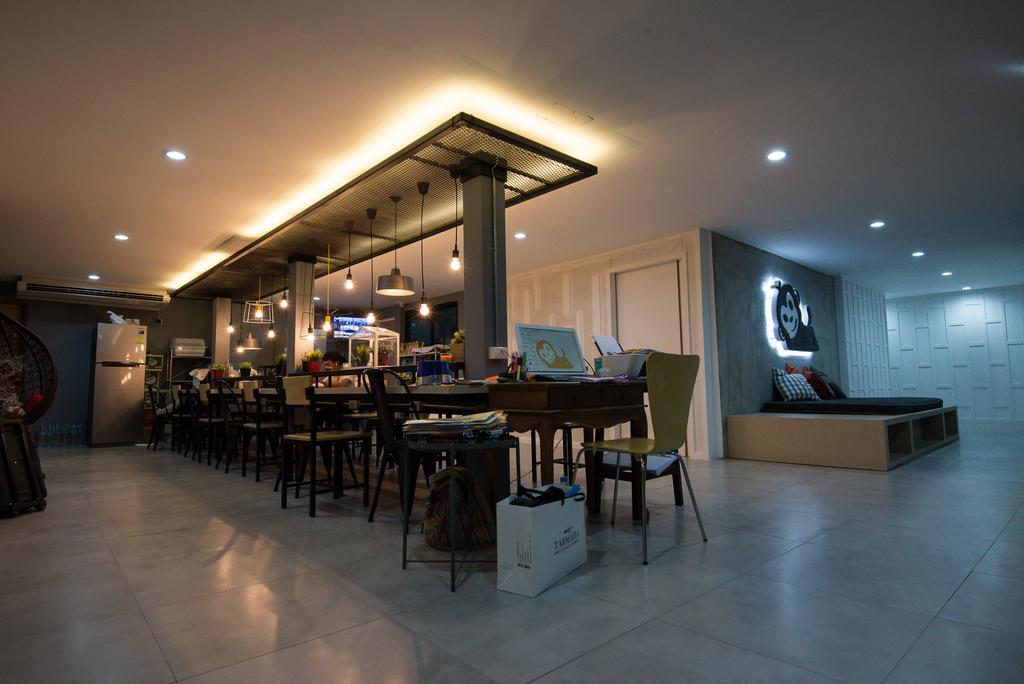 Monkeynap Hostel Bangkok Ngoại thất bức ảnh