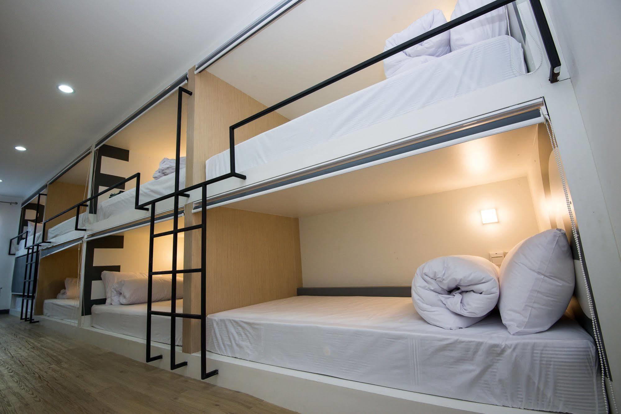 Monkeynap Hostel Bangkok Ngoại thất bức ảnh
