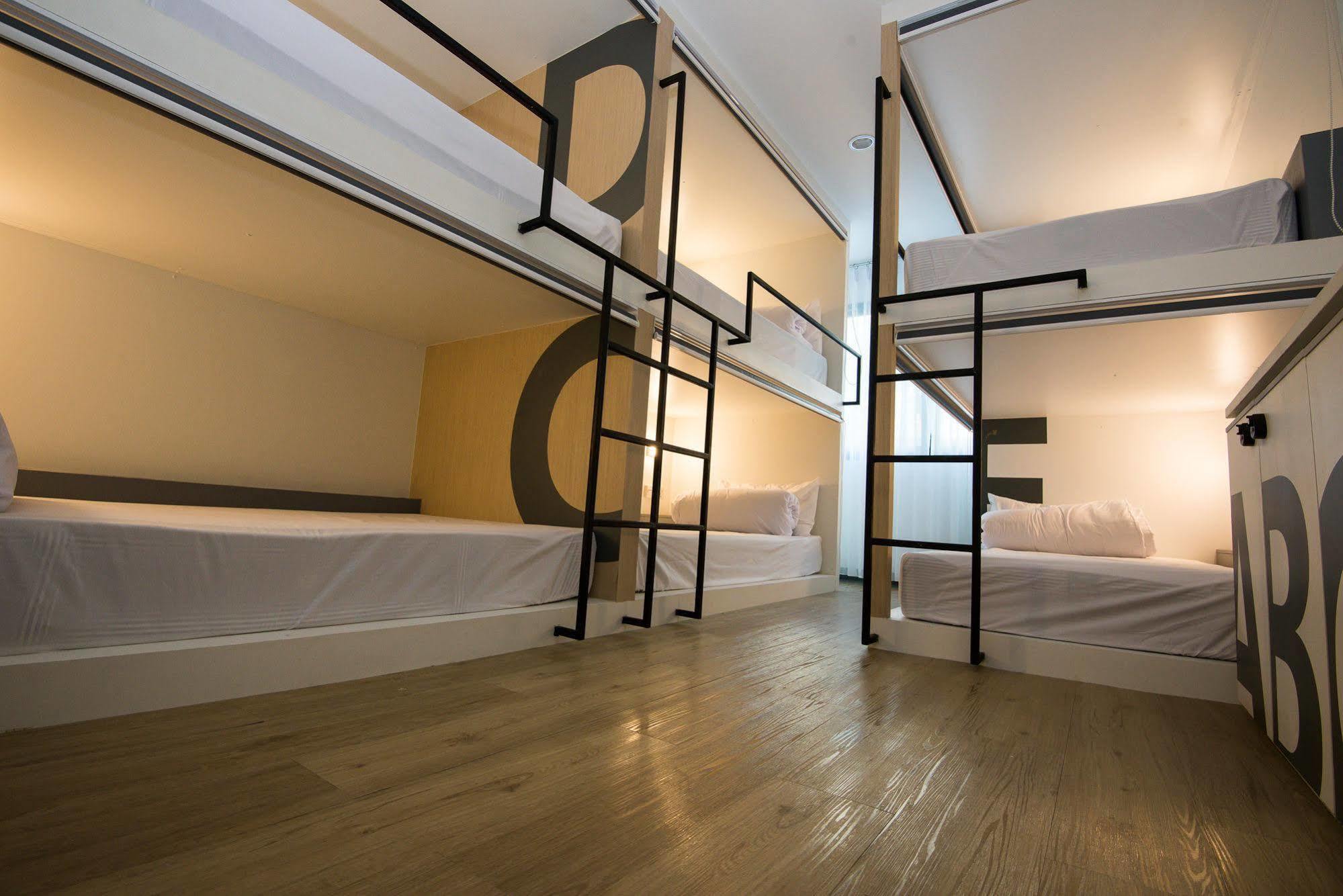 Monkeynap Hostel Bangkok Ngoại thất bức ảnh