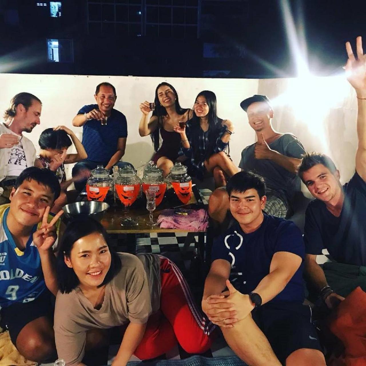 Monkeynap Hostel Bangkok Ngoại thất bức ảnh